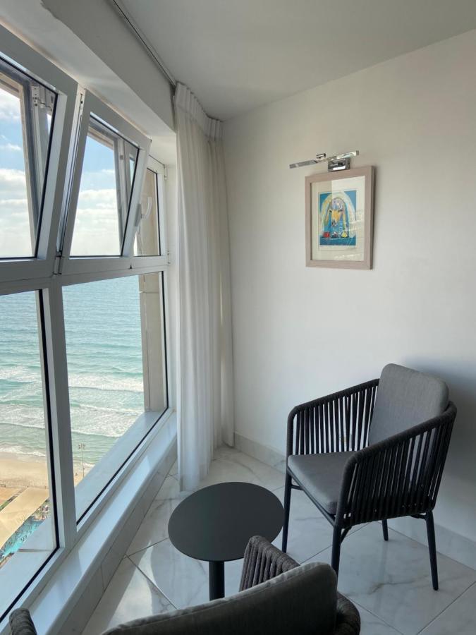 Amazing Suite On The Sea-סוויטה מדהימה על הים Бат-Ям Экстерьер фото