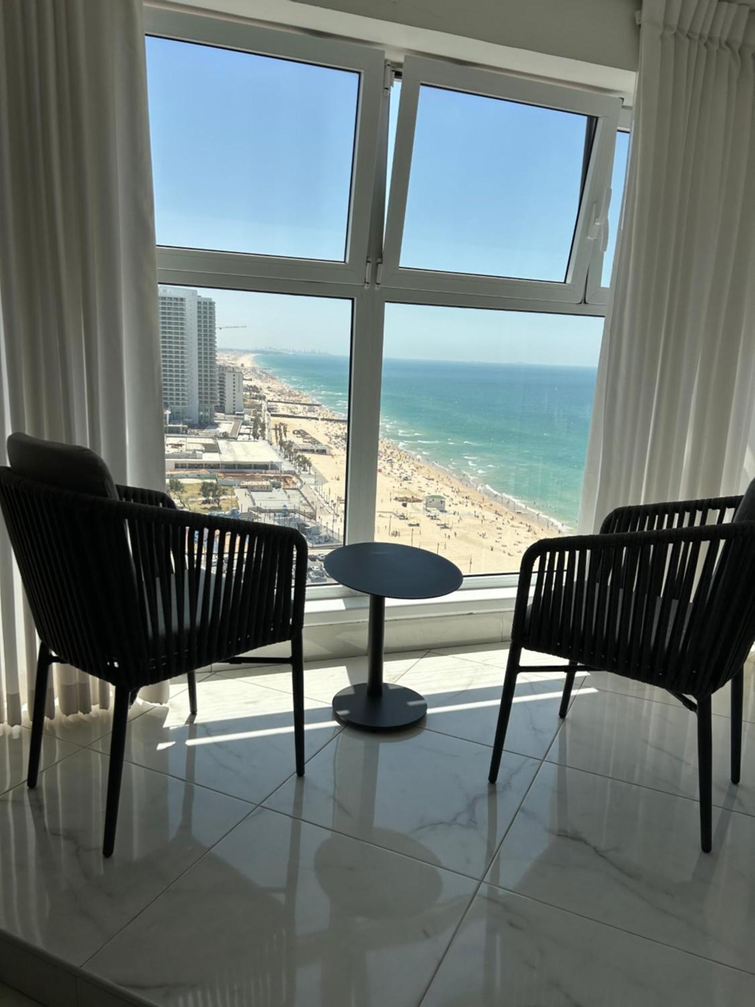 Amazing Suite On The Sea-סוויטה מדהימה על הים Бат-Ям Экстерьер фото